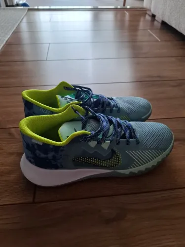 Tenis Nike Kyrie Flytrap 42