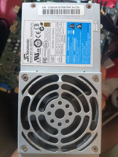 Fonte Seasonic SS-300TFX 300W - (30R$)