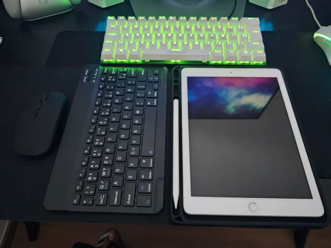 iPad 6° geração 32GB em perfeito estado na caixa com cabo e carregador original Apple