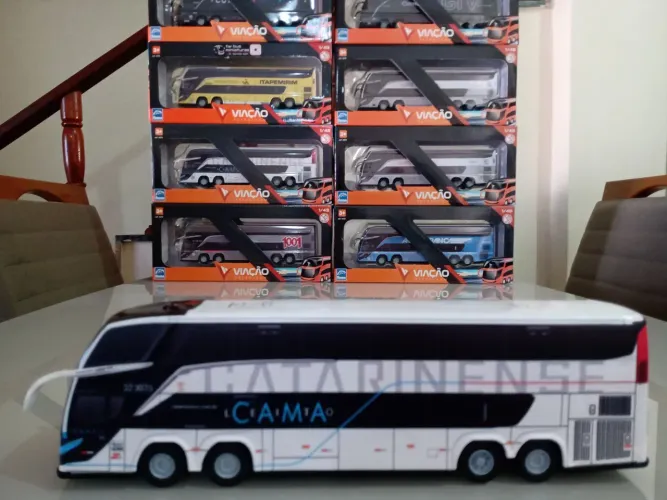 Miniatura de ônibus Viação Catarinense escala 1:43 (30 centímetros)