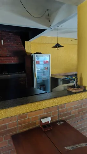 Passo ponto de Restaurante em frente a Unig