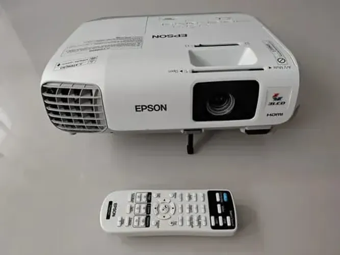 Vendo projetor Epson W49 