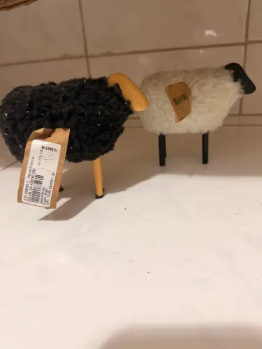 duas ovelhas decorativas da Tok&Stok