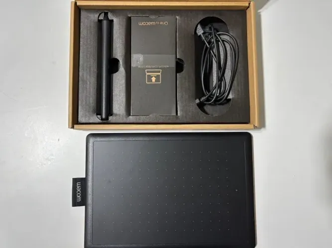 Mesa Digitalizadora One by Wacom ? NOVA, nunca utilizada