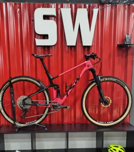 Bicicleta MTB TSW Full Quest Carbono Aro 29 Shimano 12v -