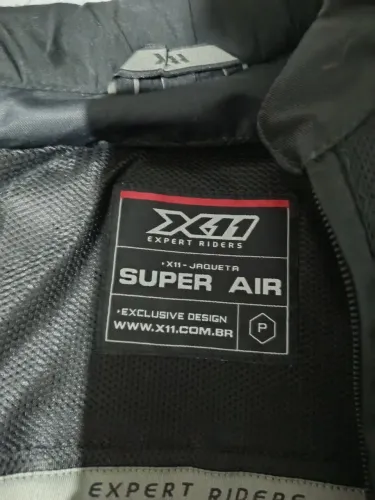 Jaqueta x11 super Air tamanho p, nunca usada