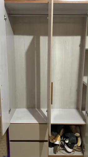 Guarda-Roupa ótimo em estado de novo