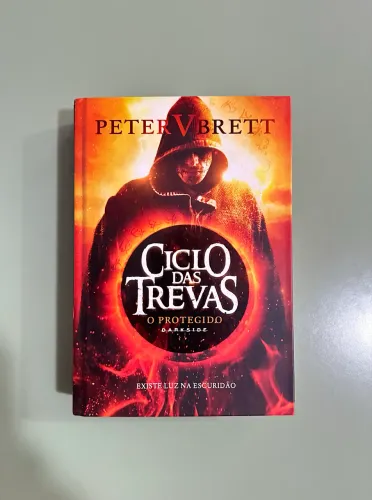 Livro ciclo das Trevas o protegido darkside