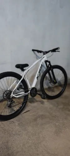 Bicicleta Ksw Xlt 100 21v Shimano Cor Branco Com Preto Tamanho Do Quadro 17