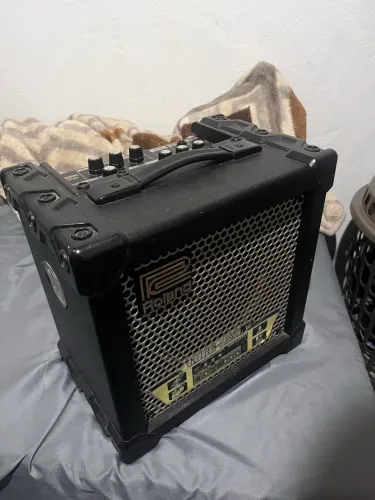 Amplificador para Guitarra Roland 15xl
