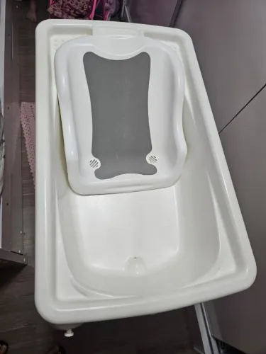 Banheira de Bebê com suporte dobrável