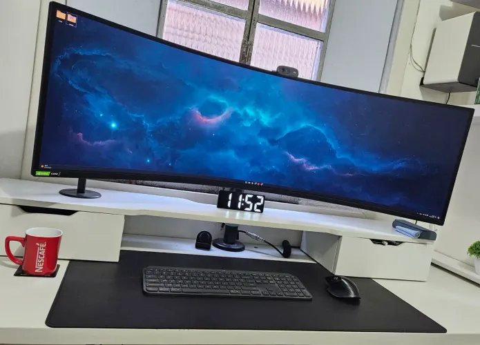 Monitor Samsung Odyssey G9 - 49"