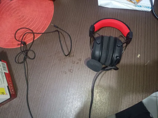 Fone de ouvido Headset Zeus Lite Reddragon