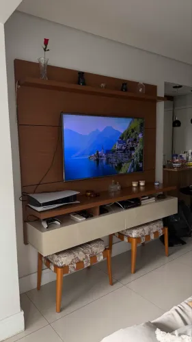 Painel TV de madeira 