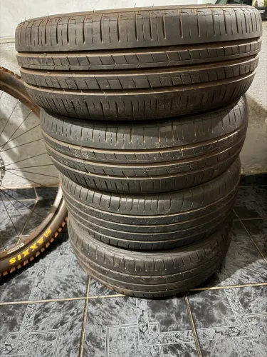 Pneus 185/60/15 