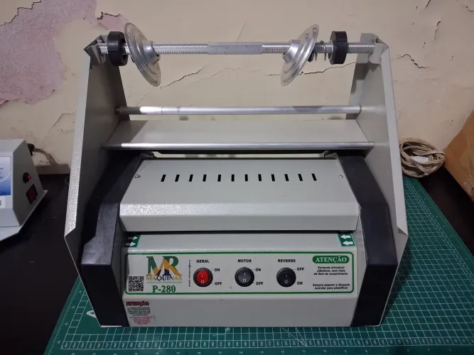 Plastificadora P280 com suporte para laminação Bopp 110v