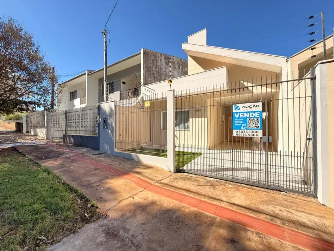 Casa à venda em Maringá, Jardim Verônica, com 3 quartos, com 149.6 m²