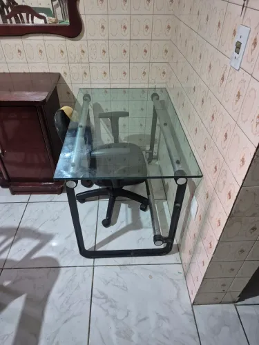 Vendo mesa tampa de vidro