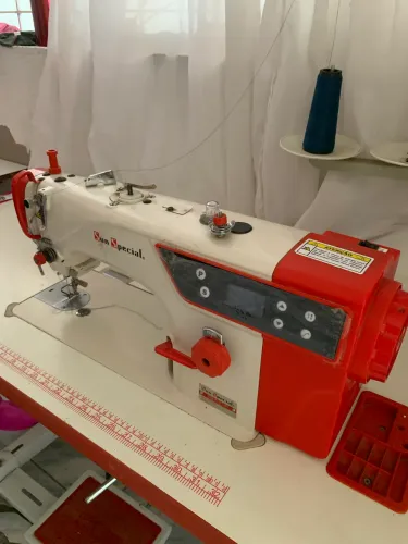 Máquina direct driv  novinha $2.390,00