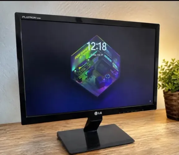 Monitor LG - Flatron E1950T *Pra vender rápido*