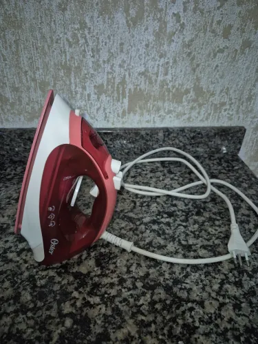 Ferro de Passar a Vapor Oster Aero Ceramic 1400W 220V - Impecável