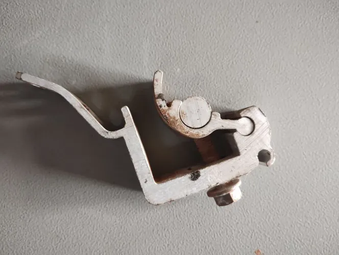 Grampo / Garra de fixação em alumínio