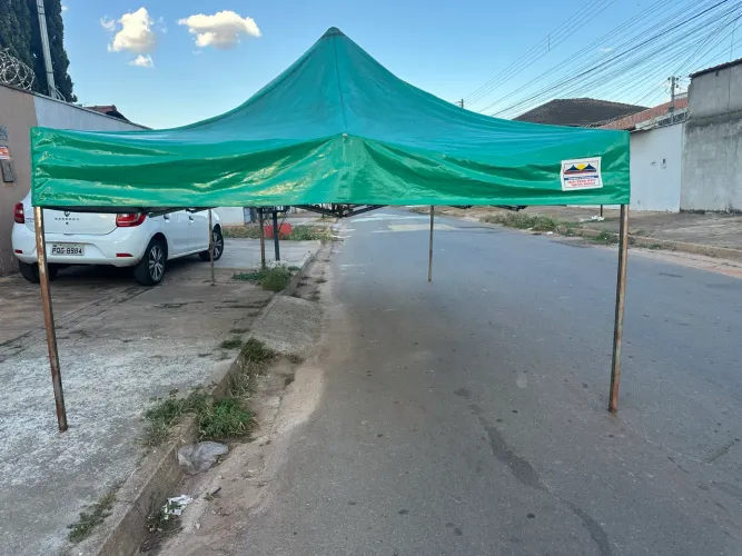 Tenda usada 3 x4,5 