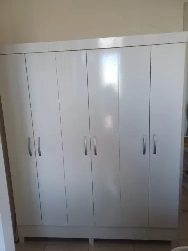 GUARDA-ROUPA 3 PORTAS BRANCO