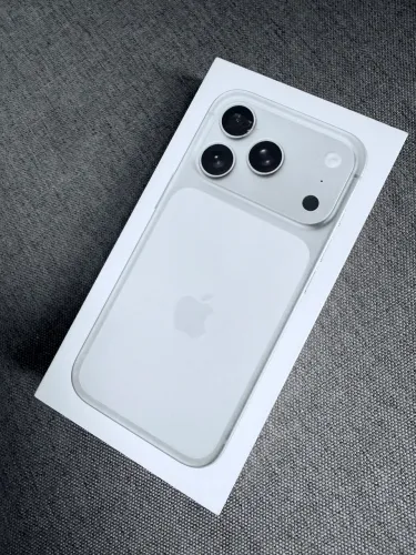 IPHONE 17 PRO - 256 GB SILVER - NOVO LACRADO 