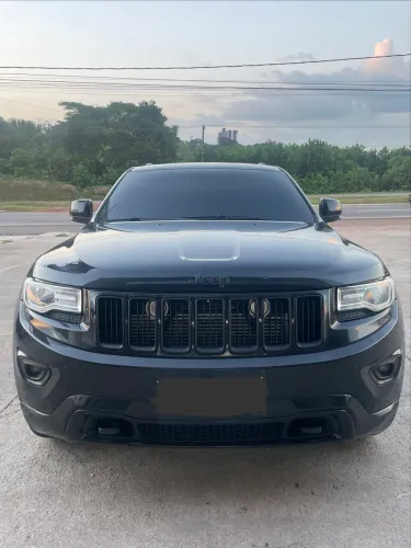 Jeep Grand Cherokee Limited 3.0 TB Dies. AUT 2015