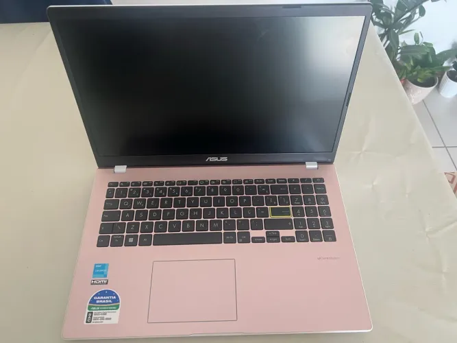 Vendo Notebook Semi novo Asus