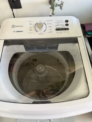 Máquina de Lavar Electrolux EssentialCare 15kg Jet&Clean
