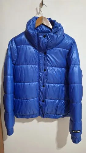 Jaqueta Puffer Azul Metalizada