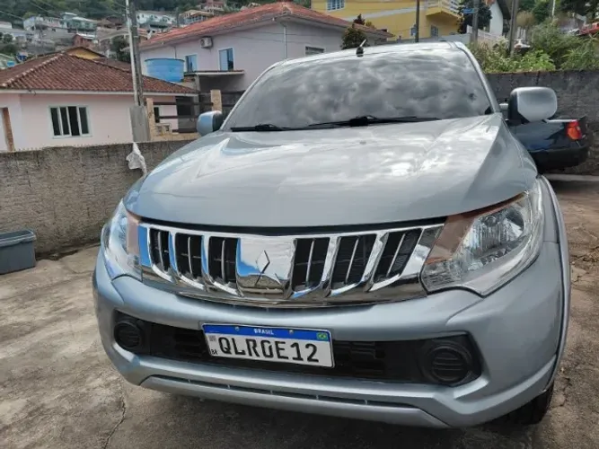 Mitsubishi L200 Triton Sport GLS 2.4 CD Diesel Mec. 2019