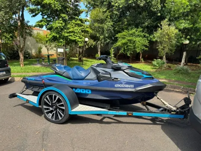Jet Sky SeaDoo GTX 230 2025