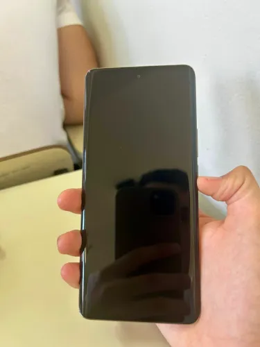 Celular HUAWEI 16gb RAM Praticamente novo