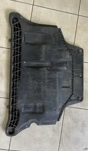 Proteção de motor/carter golf TSI