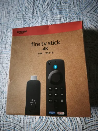 Amazon Fire TV Stick 4K - Homologado Anatel (Pouco Uso / Completo)