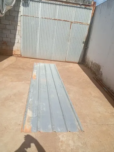 Vendo telha de zinco semi nova