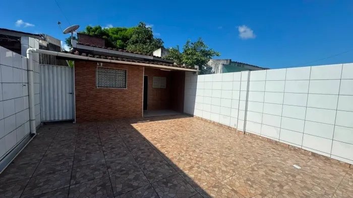 Casa com suíte Santa Rita