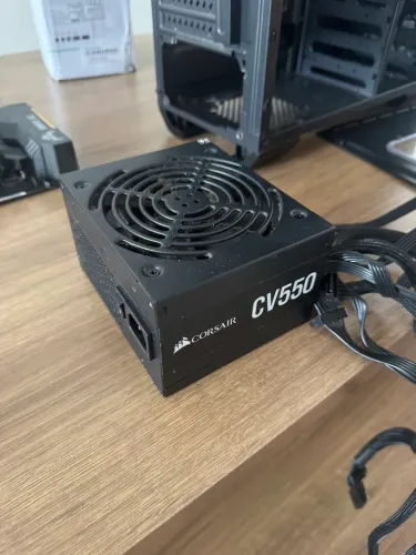 Fonte Corsair CV550 550W 80 Plus Bronze PFC Ativo