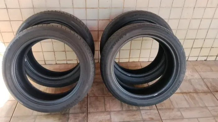 Vendo 4 pneus Sunny NA305 Sport 205/50 R17 93W