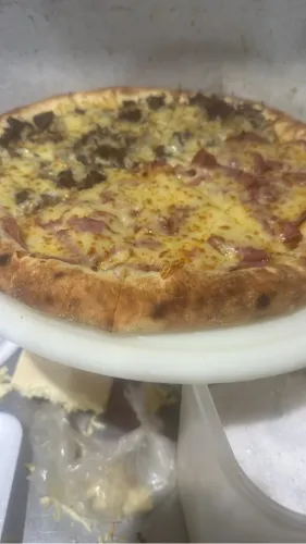 Pizzaria contrata