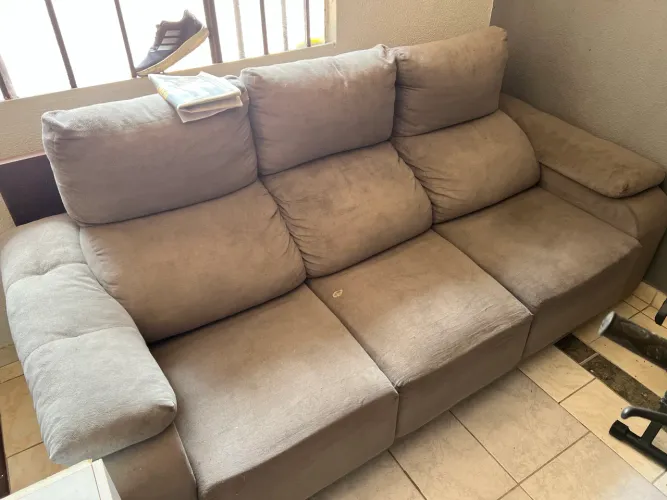 Sofá retrátil 3 lugares cinza