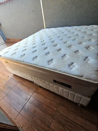Cama Box King