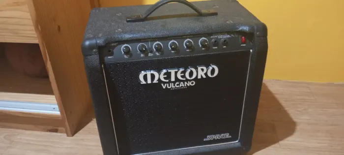 Amplificador Meteoro Vulcano
