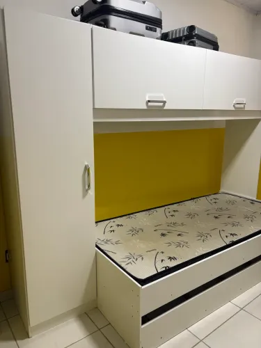 Cama Multifuncional Solteiro com Bicama e Guarda-Roupa + 2 Colchões