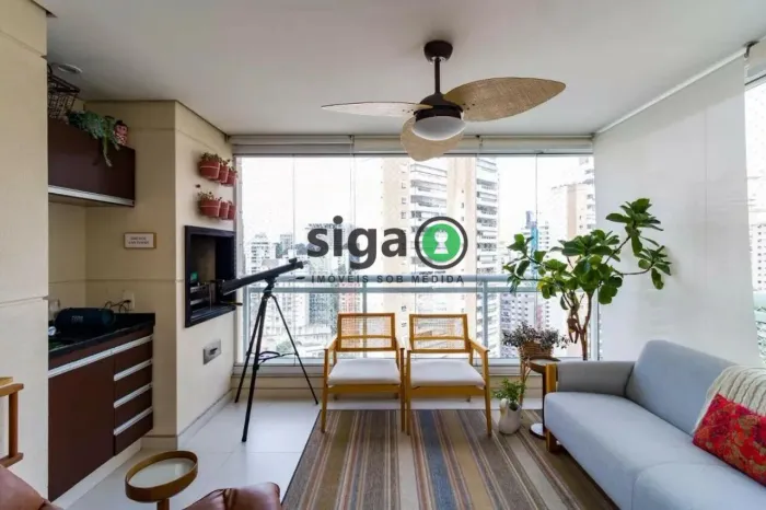 Apartamento á Venda na Vila Andrade, de 200 m, 4 quartos e 3 vagas.