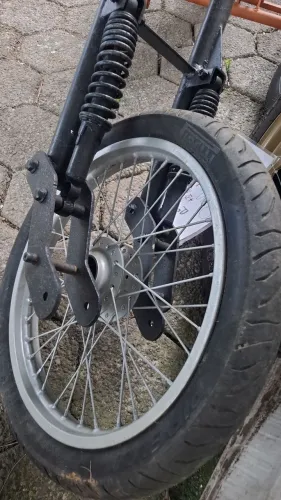 Triciclo protótipo com motor AP 1600