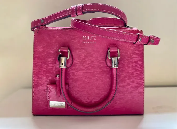bolsa  schutz lorena mini . cor pink. 100% couro.